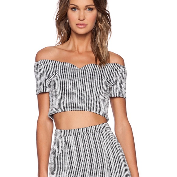 MINKPINK Tops - MinkPink sweetheart crop top